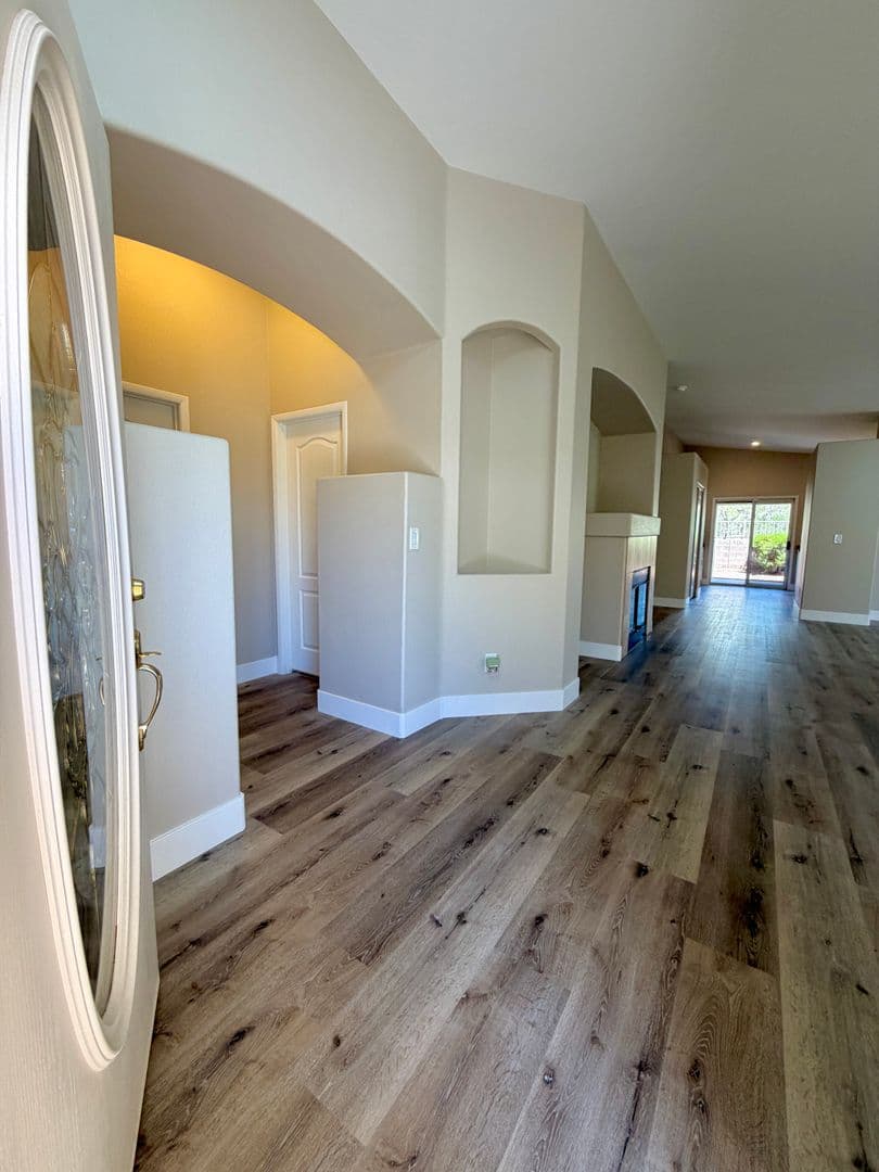Henderson House: 2278 Chestnut Ranch Ave