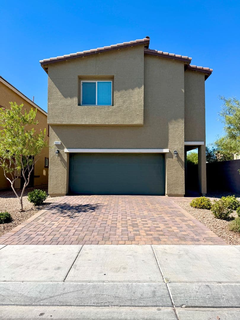 Las Vegas House: 10051 Indigo Cliffs St