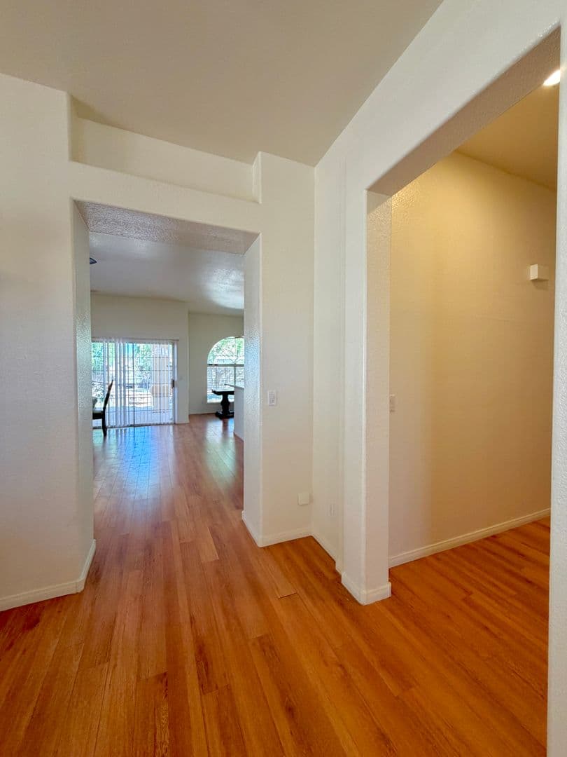 Las Vegas House: 6216 Pride Ln