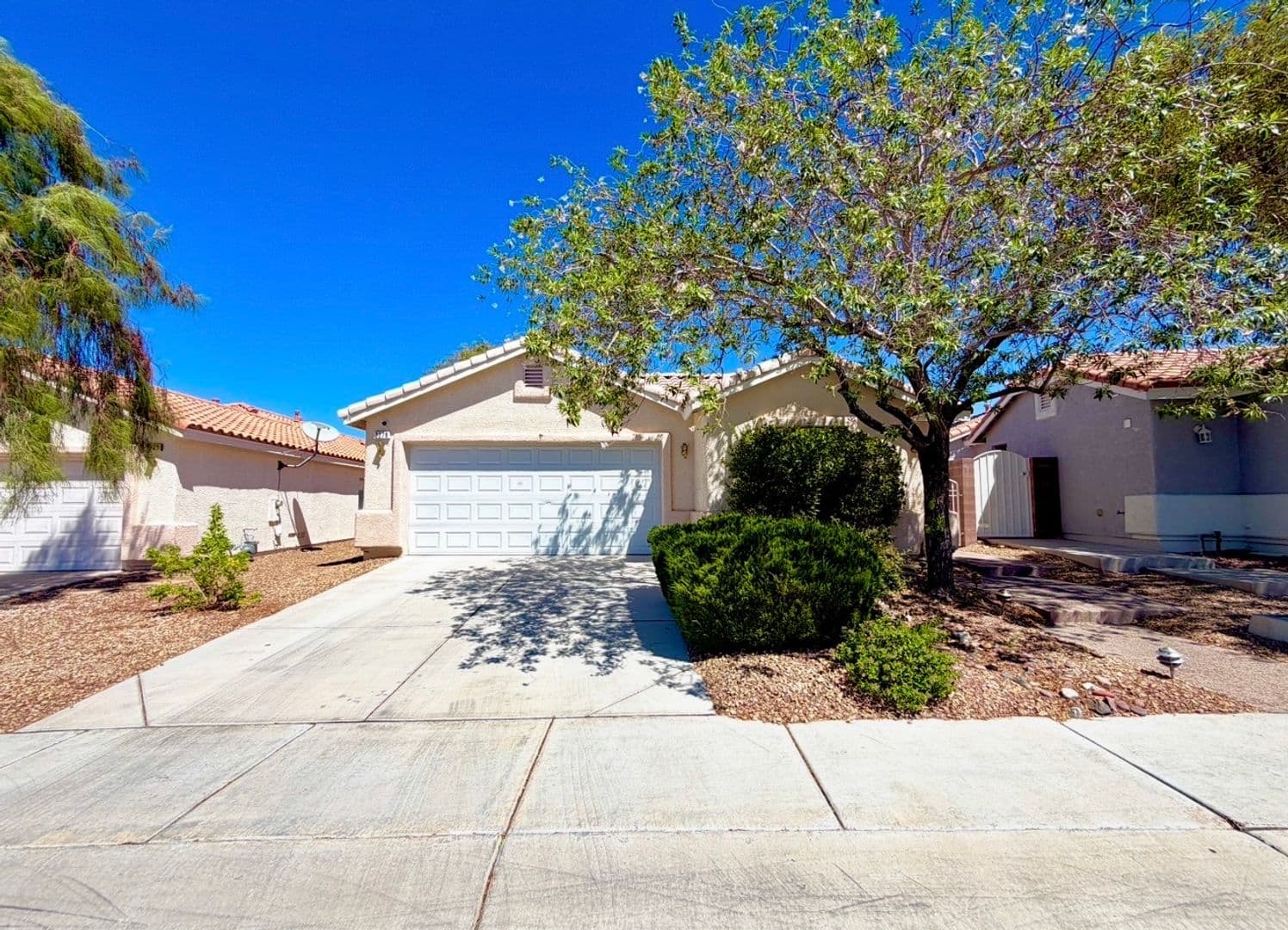 Henderson House: 2278 Chestnut Ranch Ave