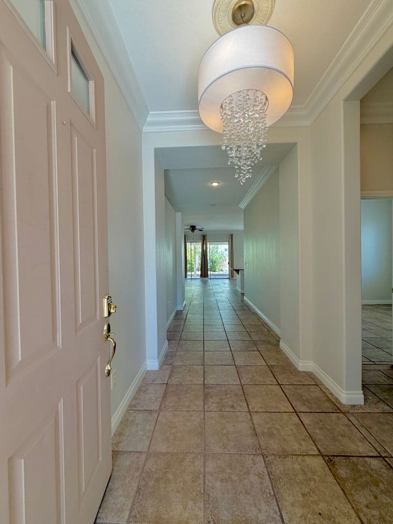 Las  Vegas House: 322 Turtle Peak Ave