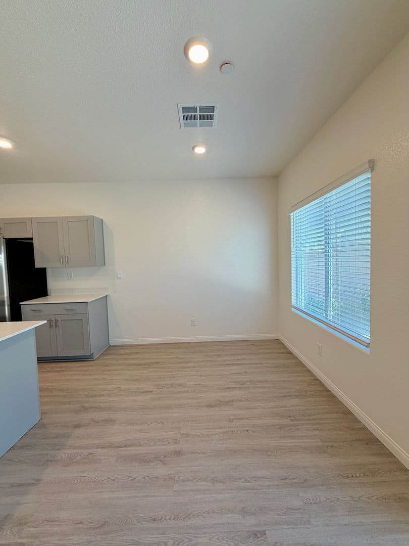 Las Vegas House: 10051 Indigo Cliffs St