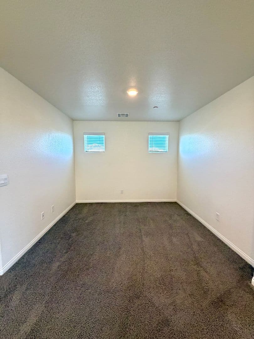 Las Vegas House: 10051 Indigo Cliffs St