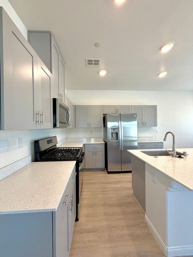 Las Vegas House: 10051 Indigo Cliffs St