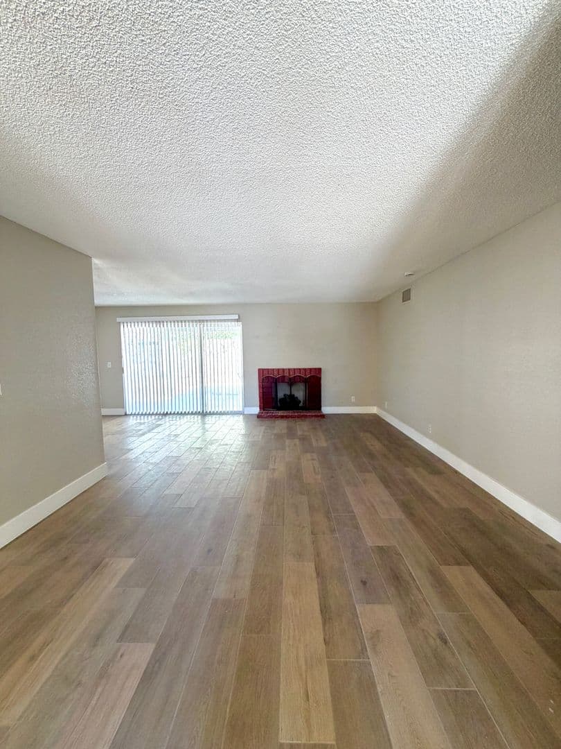 Las Vegas House: 6950 Wedgewood Way