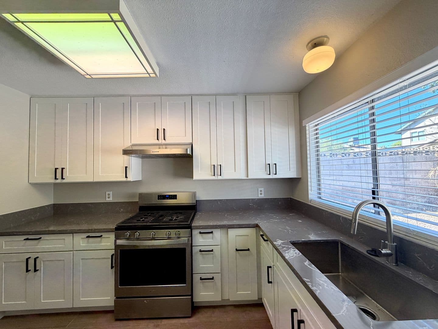 Las Vegas House: 6950 Wedgewood Way