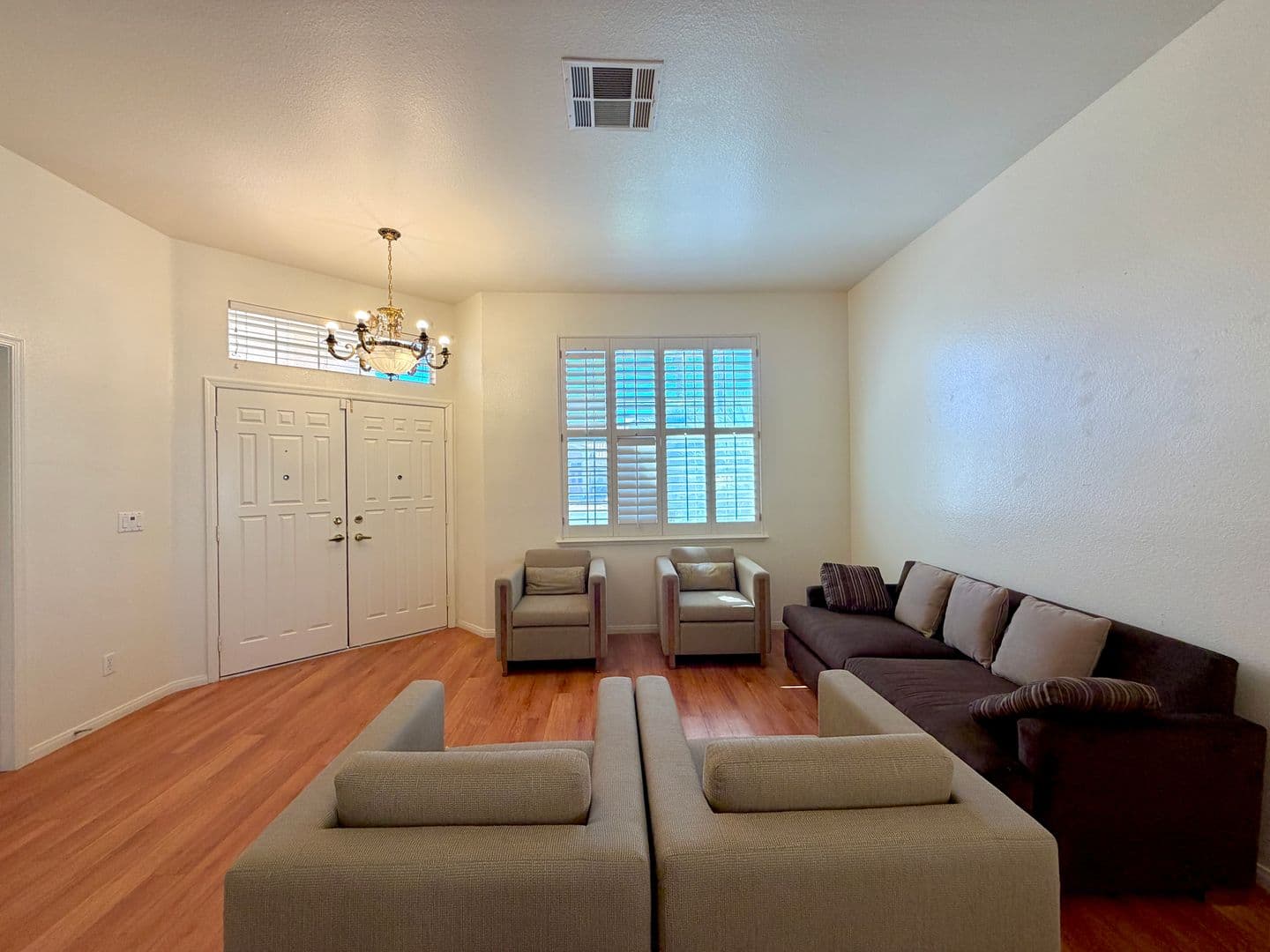 Las Vegas House: 6216 Pride Ln