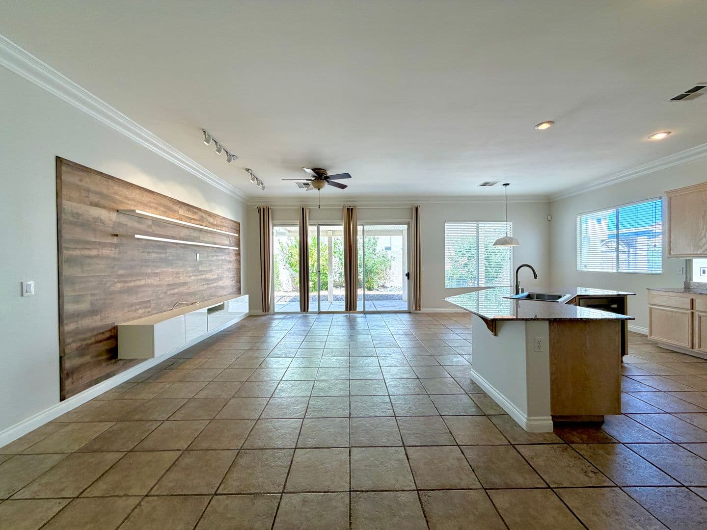 Las  Vegas House: 322 Turtle Peak Ave