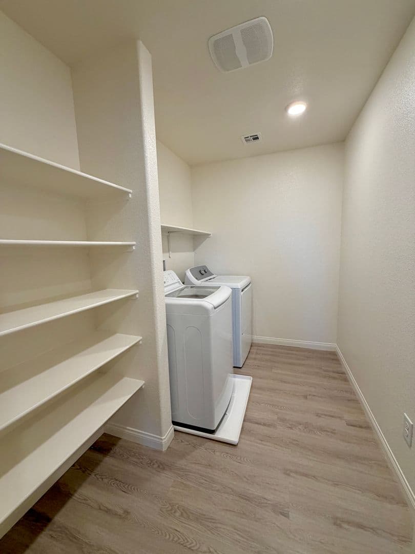 Las Vegas House: 10051 Indigo Cliffs St
