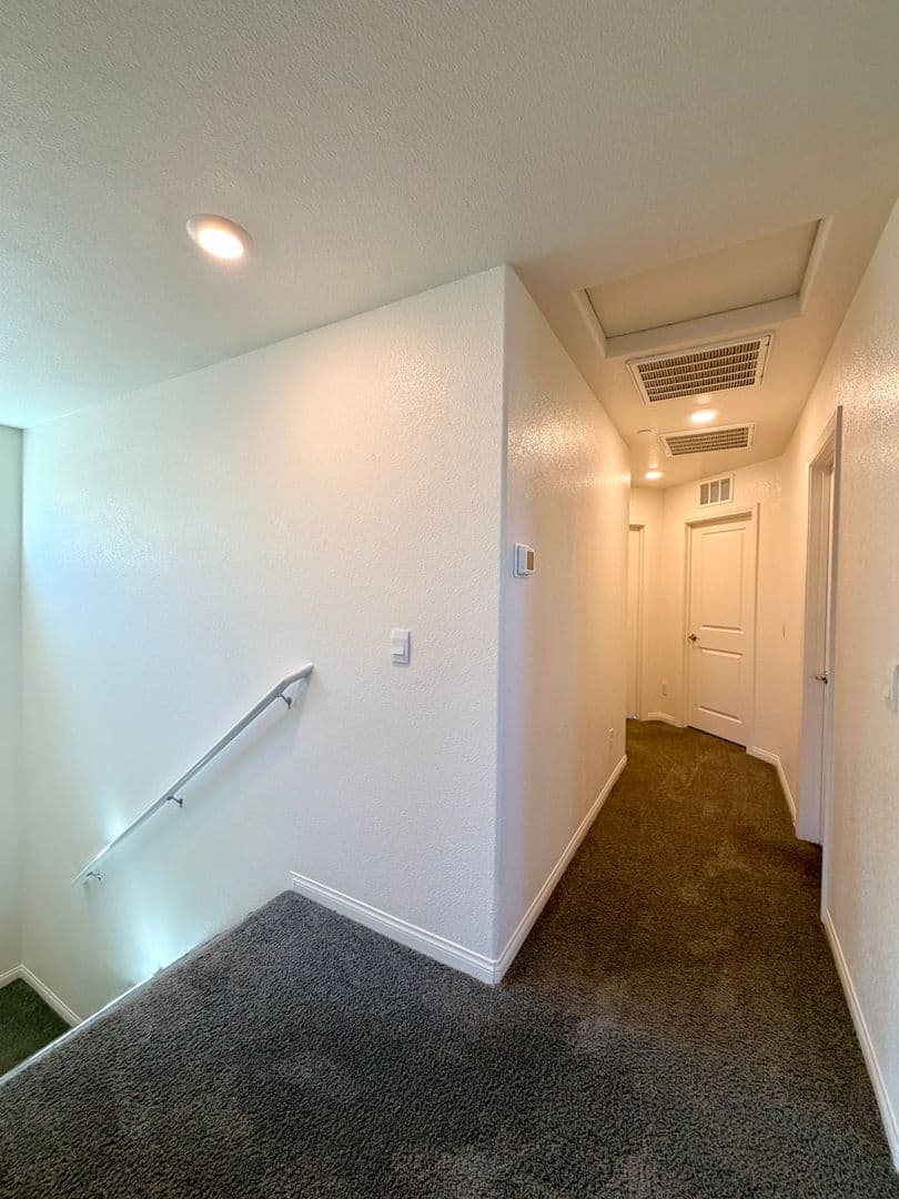Las Vegas House: 10051 Indigo Cliffs St