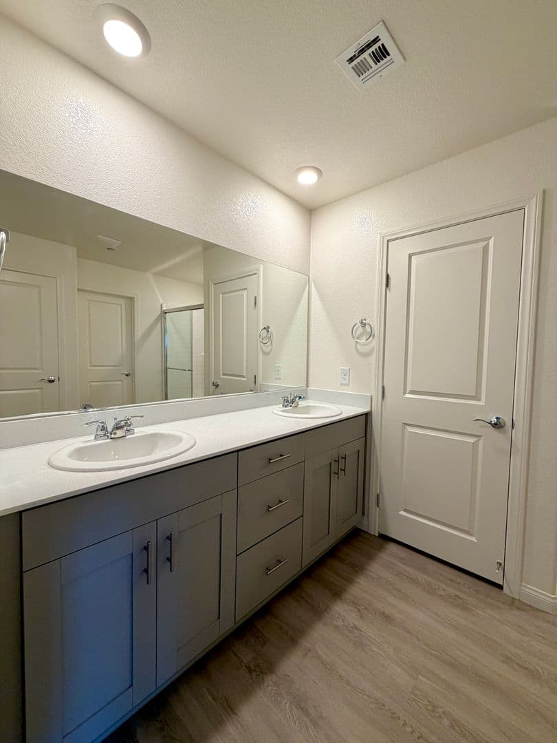 Las Vegas House: 10051 Indigo Cliffs St