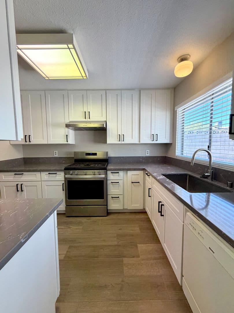 Las Vegas House: 6950 Wedgewood Way