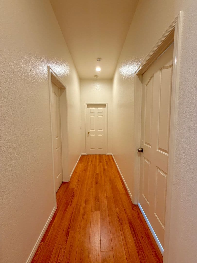 Las Vegas House: 6216 Pride Ln