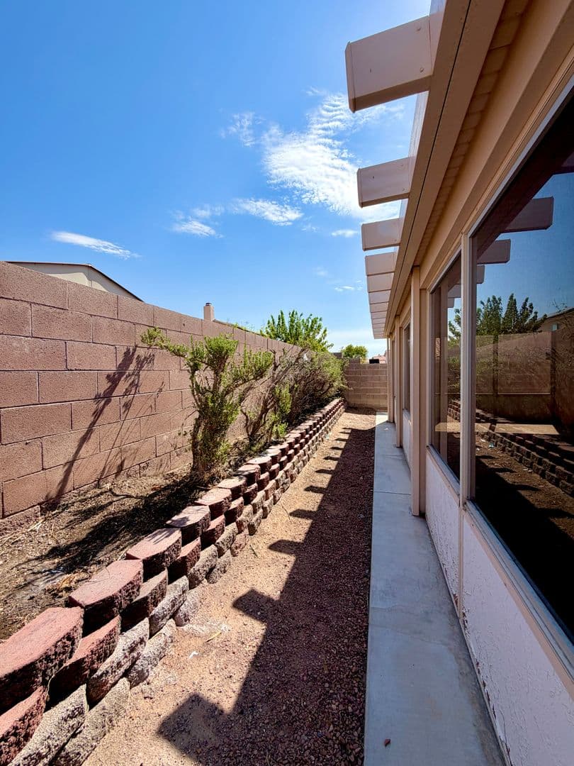 Las Vegas House: 7766 Little Valley Ave.,