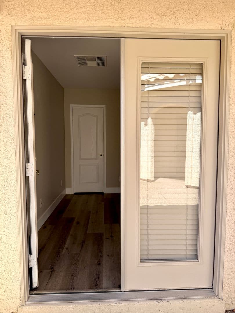 Henderson House: 2278 Chestnut Ranch Ave