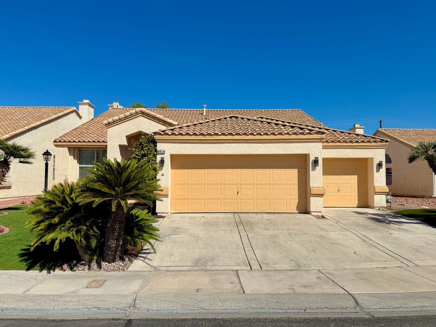 Las Vegas House: 6216 Pride Ln