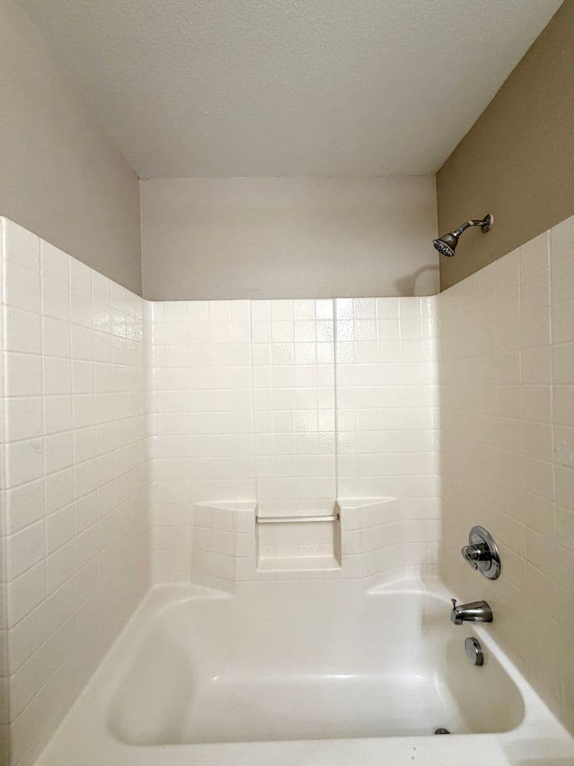 Henderson House: 2278 Chestnut Ranch Ave