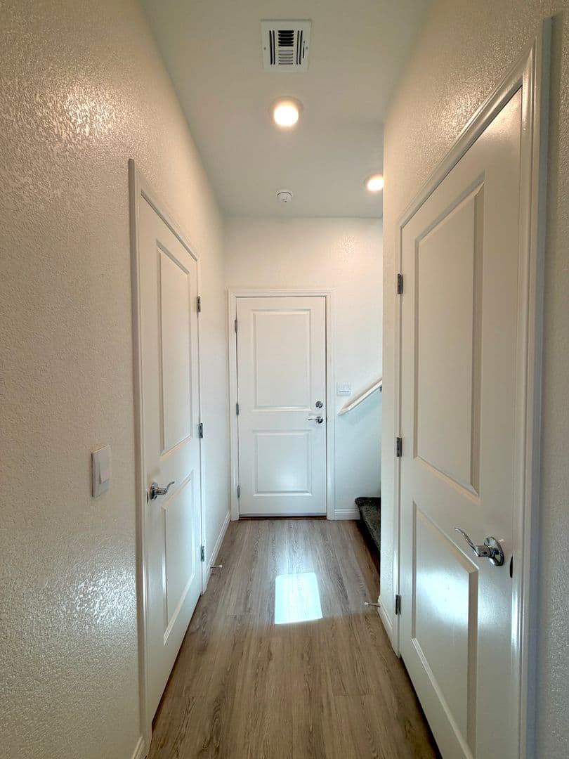 Las Vegas House: 10051 Indigo Cliffs St