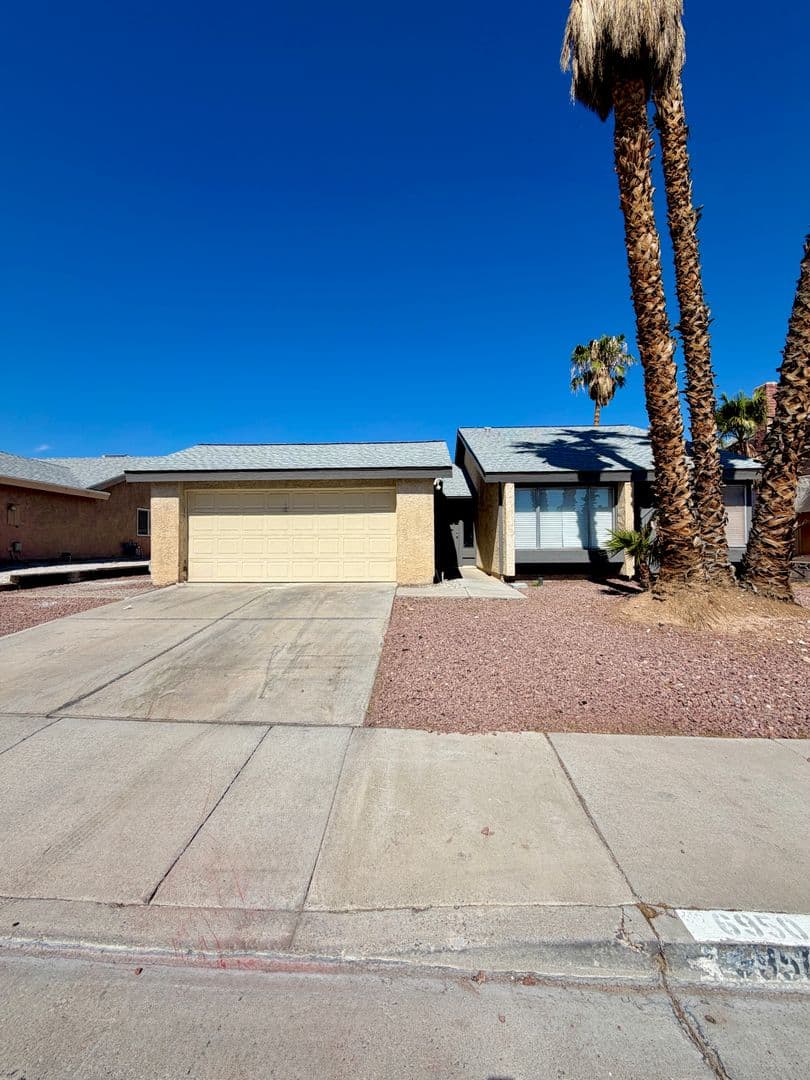 Las Vegas House: 6950 Wedgewood Way