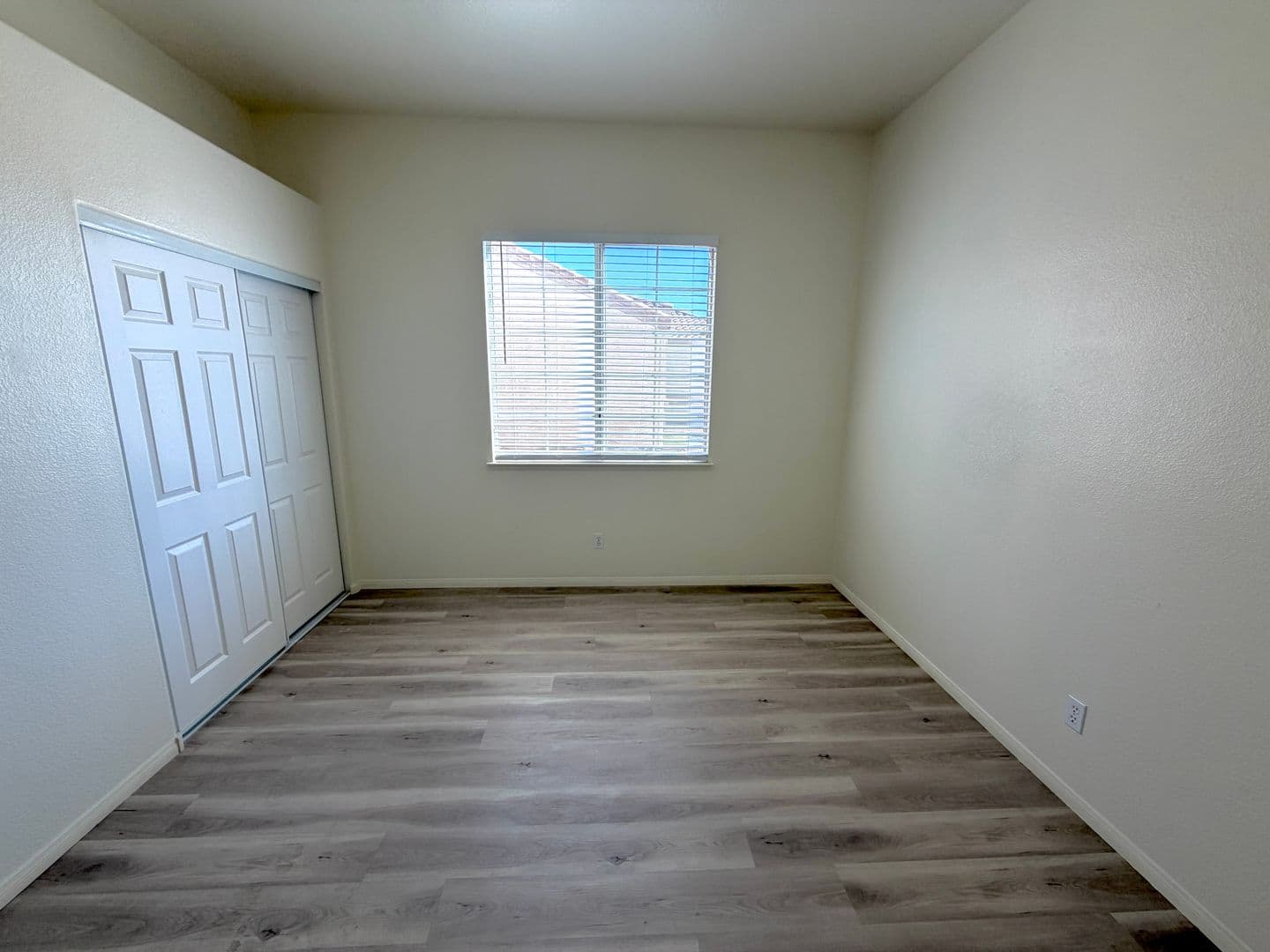 Las Vegas House: 6216 Pride Ln