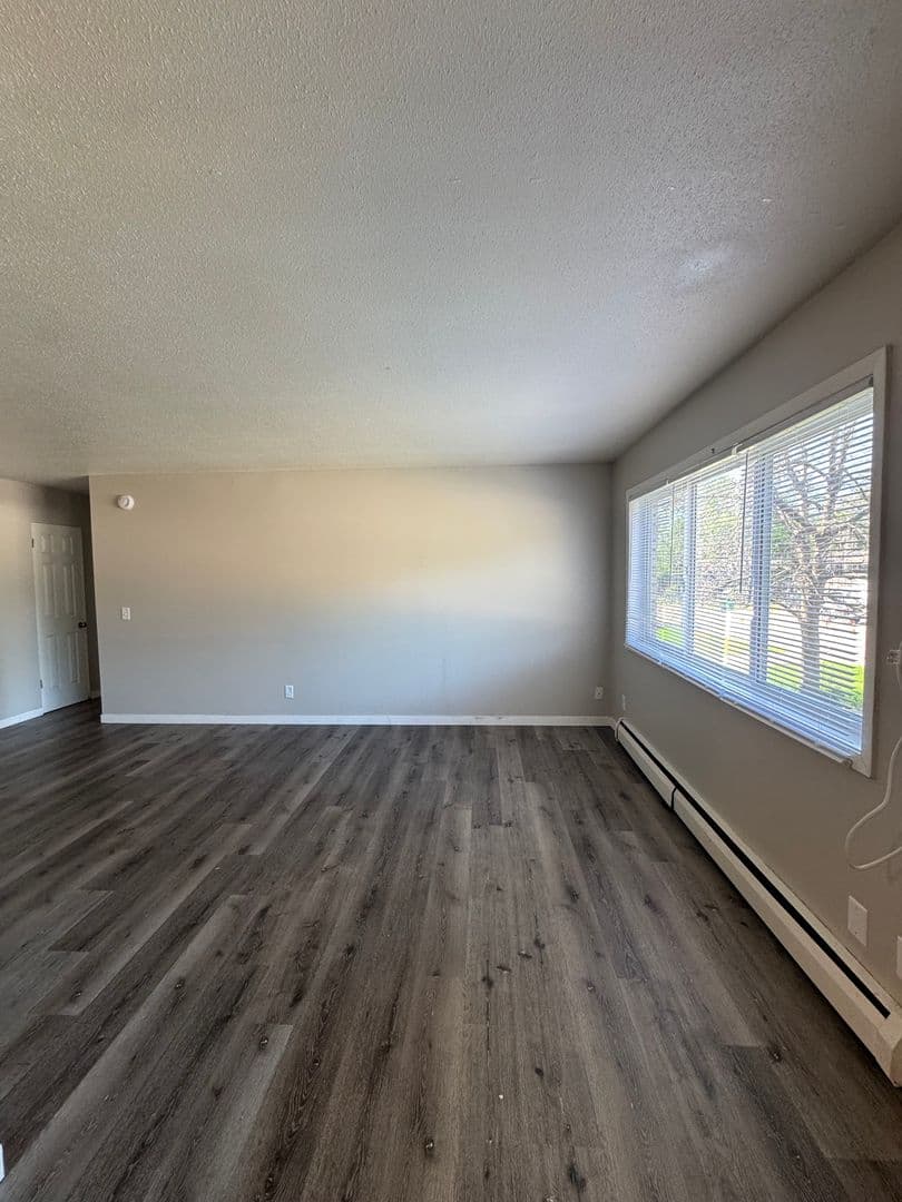Crystal Apartment: 3300/10/20/30  Douglas Dr. N.