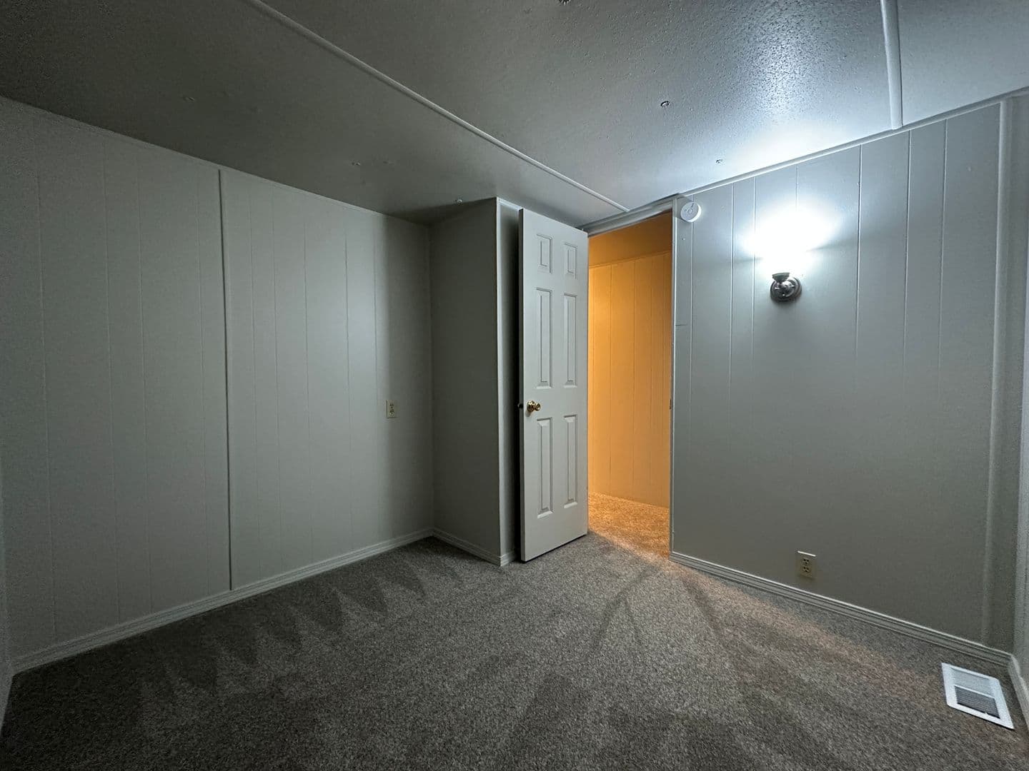 Kuna House: 558 Elm St.