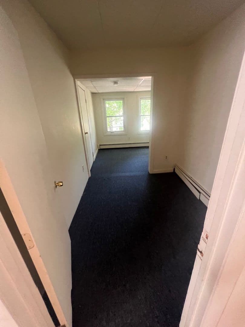 Burlington Apartment: 40 Converse Court