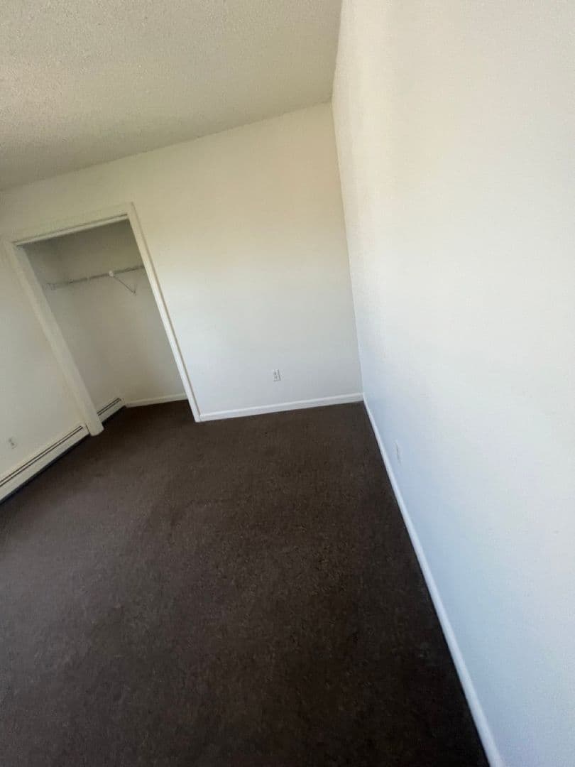 Burlington Apartment: 66 Hungerford Terrace