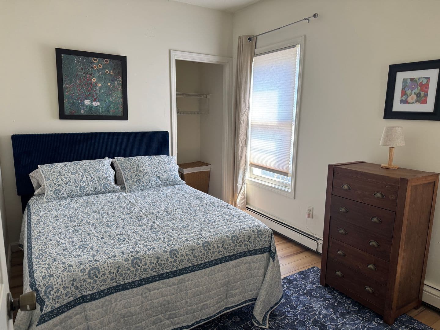 Burlington Apartment: 66 Hungerford Terrace