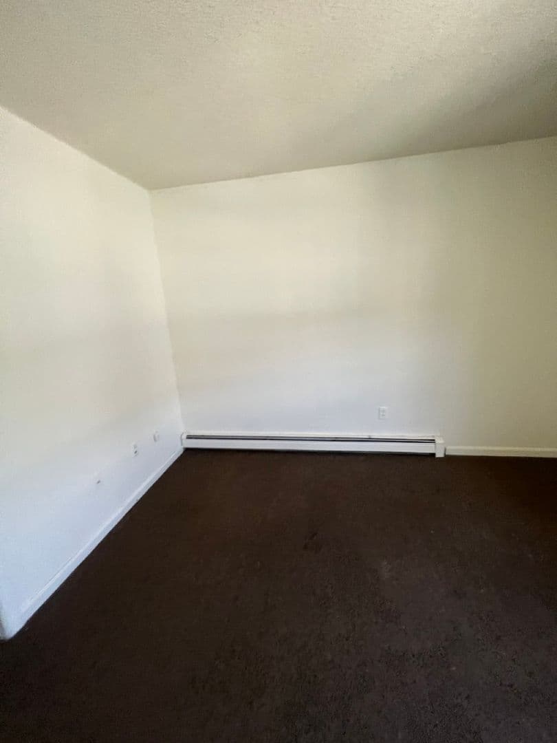 Burlington Apartment: 66 Hungerford Terrace