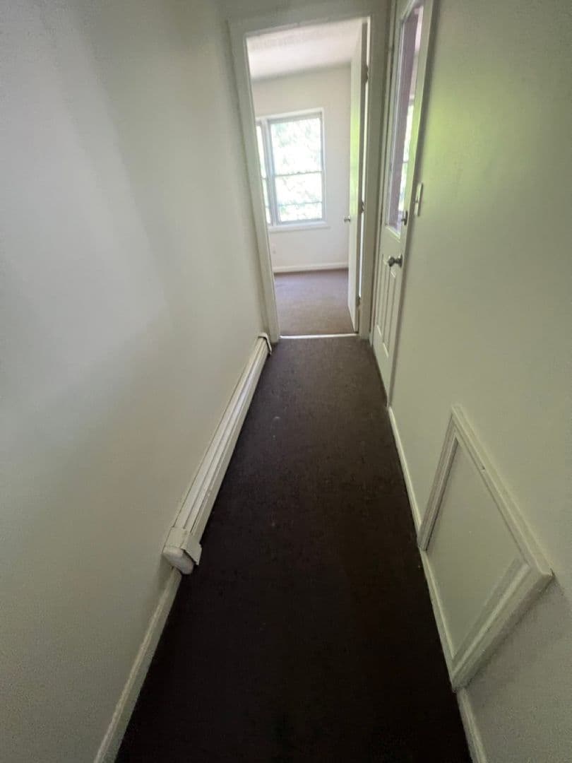 Burlington Apartment: 66 Hungerford Terrace