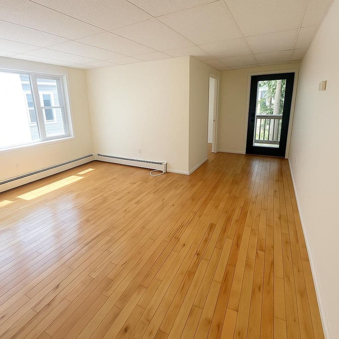Burlington Apartment: 40 Converse Court