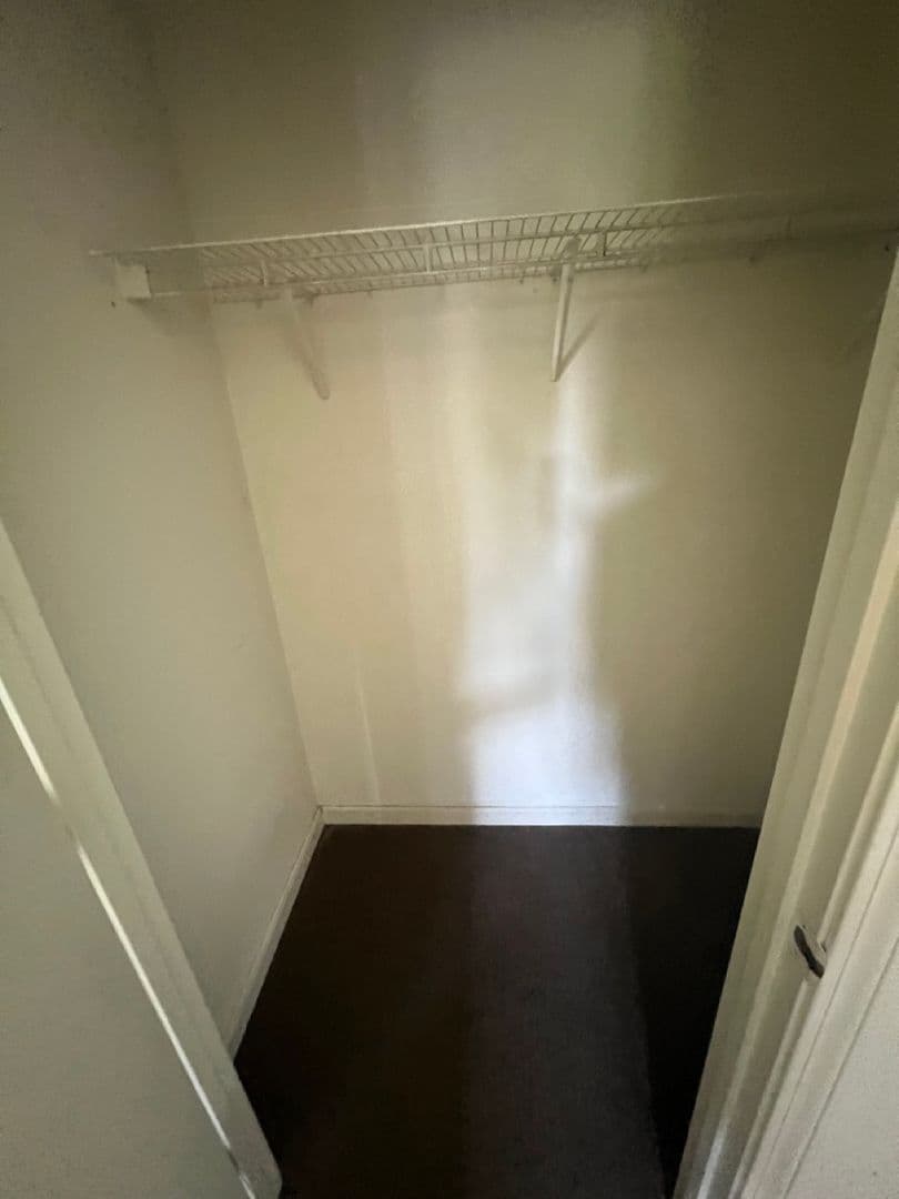 Burlington Apartment: 66 Hungerford Terrace