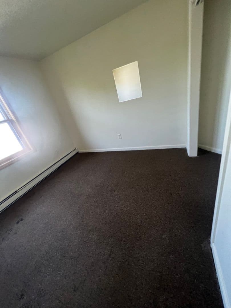 Burlington Apartment: 66 Hungerford Terrace