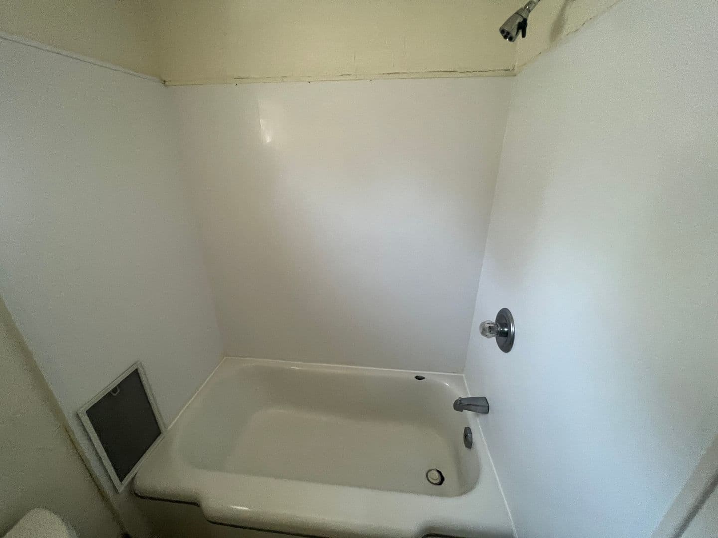 Burlington Apartment: 40 Converse Court