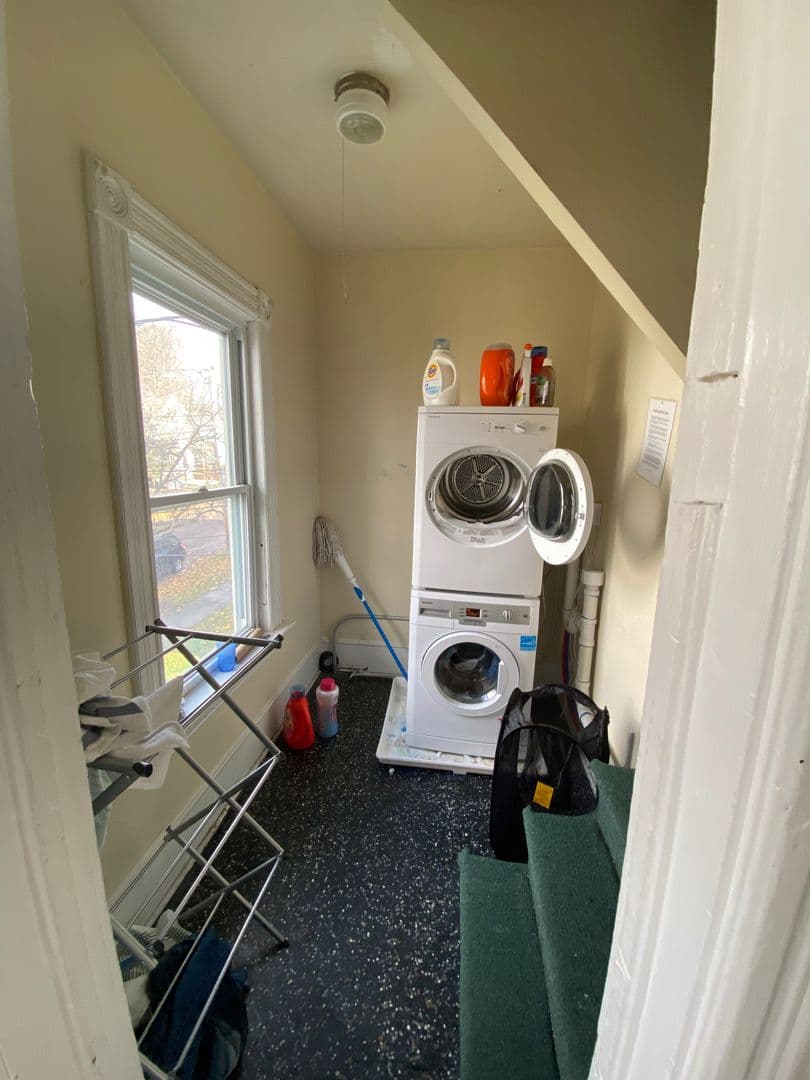 Burlington Apartment: 135 Loomis Street