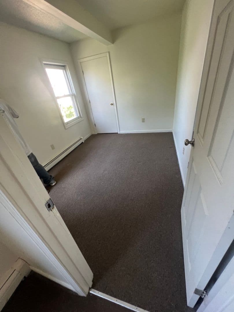 Burlington Apartment: 66 Hungerford Terrace