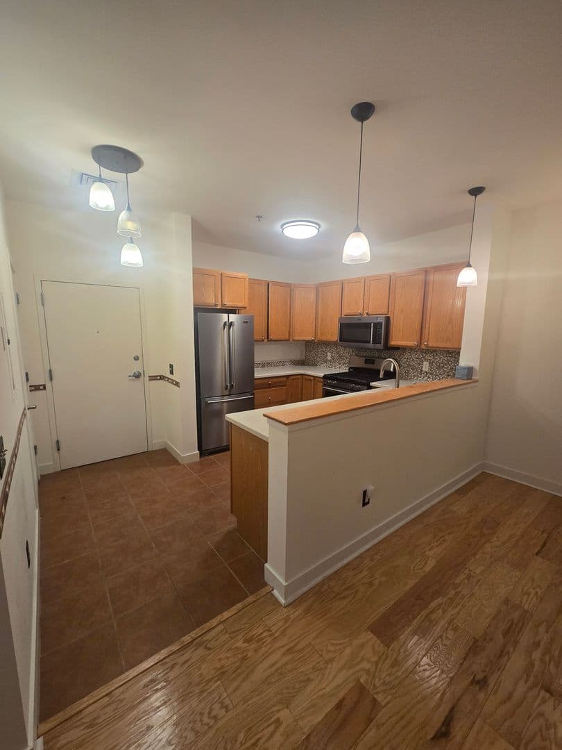 South Burlington House: 410 Farrell Street Unit 111