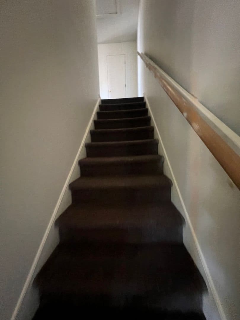 Burlington Apartment: 66 Hungerford Terrace