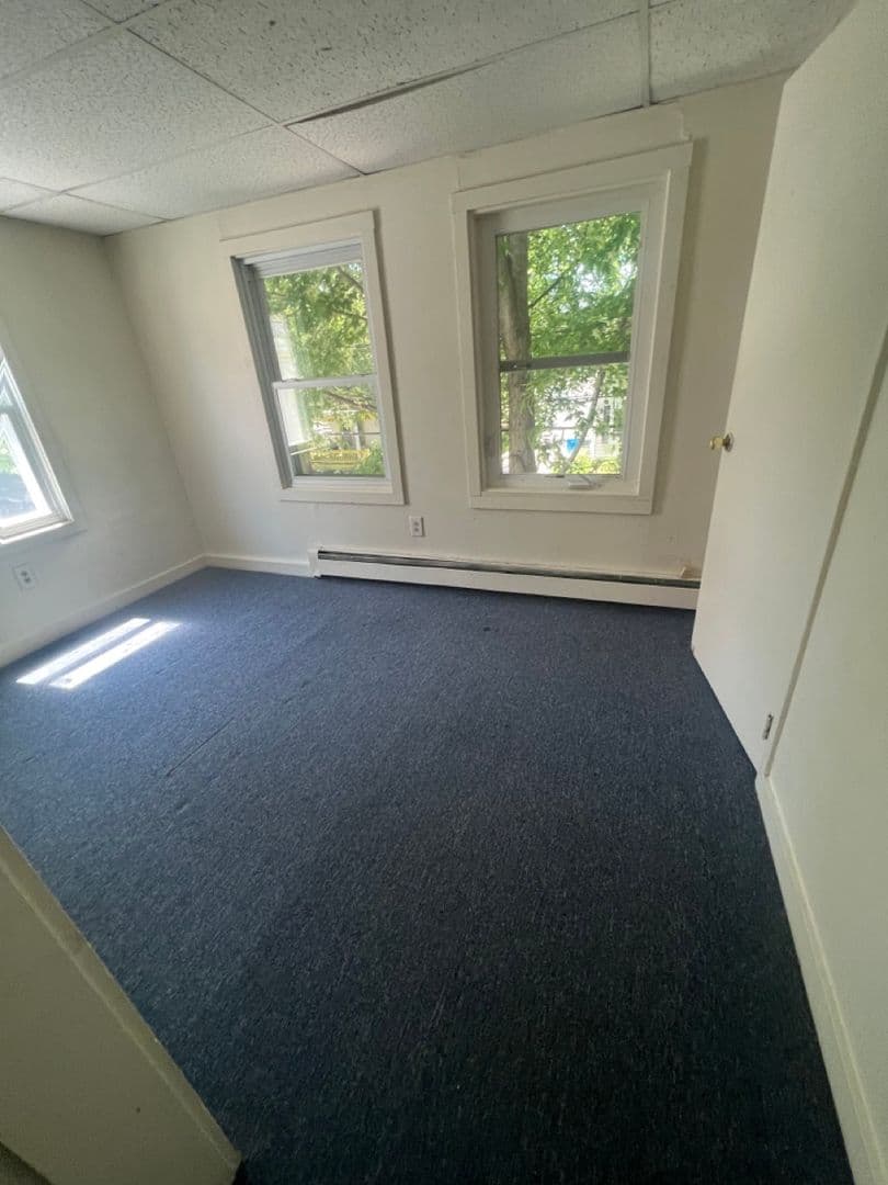 Burlington Apartment: 40 Converse Court