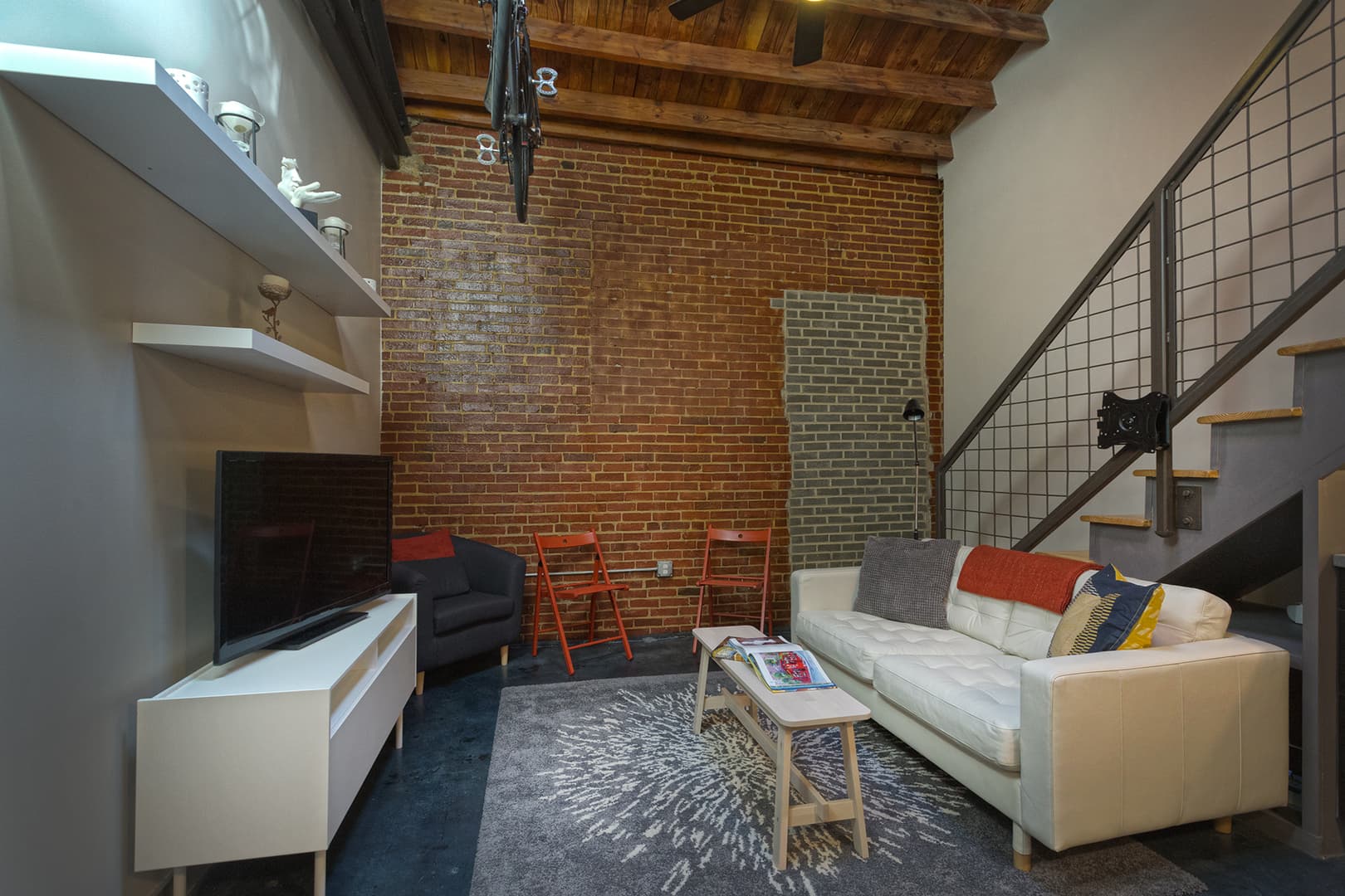 Roanoke Apartment: 631 Campbell Ave SW