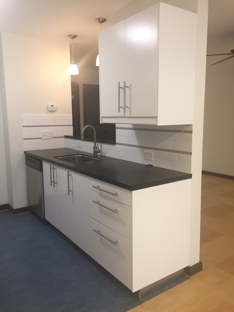 Roanoke Apartment: 110 Campbell Ave, SW