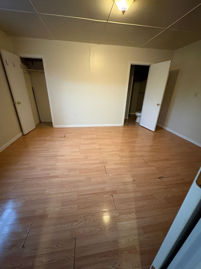 Glenville Apartment: 103 Conrad Court