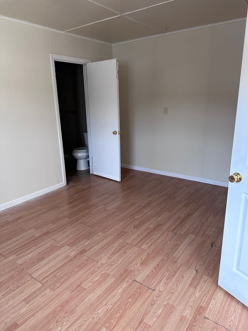Glenville Apartment: 103 Conrad Court
