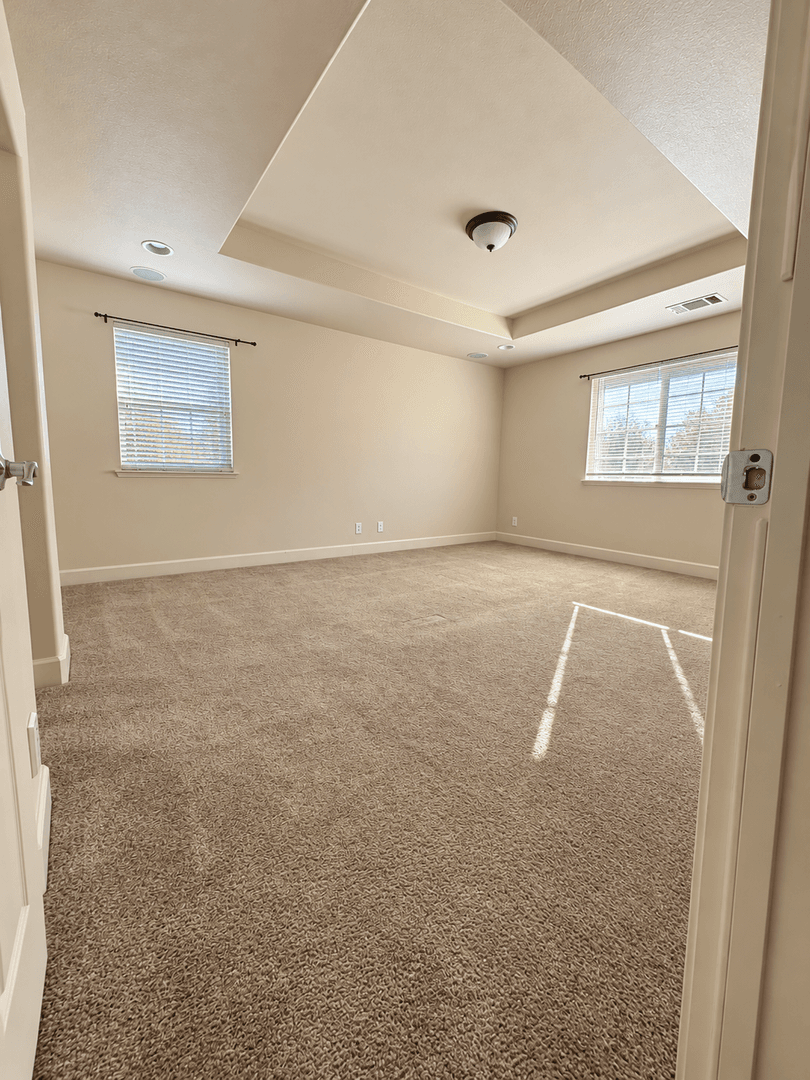 Los Banos House: 2349 S. Rock Creek Dr
