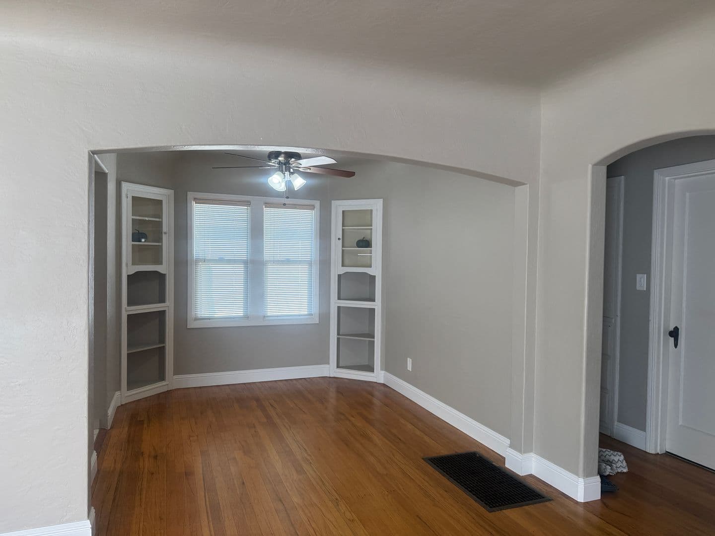 Modesto House: 129 Kimble st