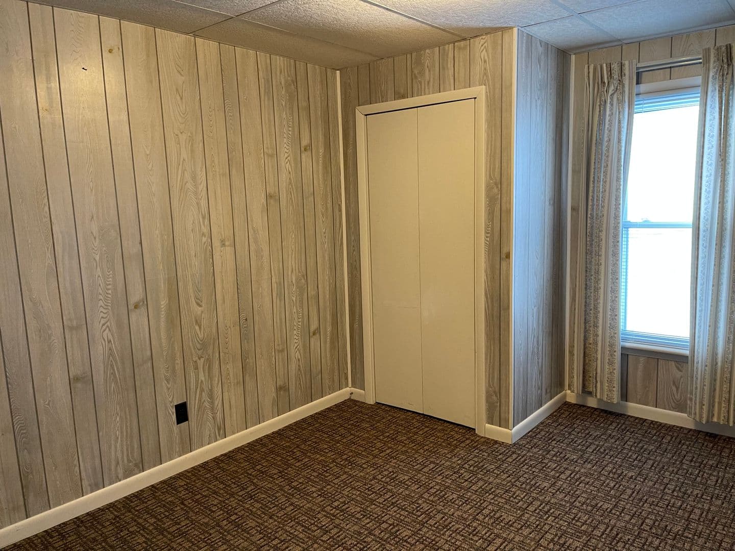Amsterdam Apartment: 13 MCCLELLAN AVE. AMSTERDAM, NY 12010