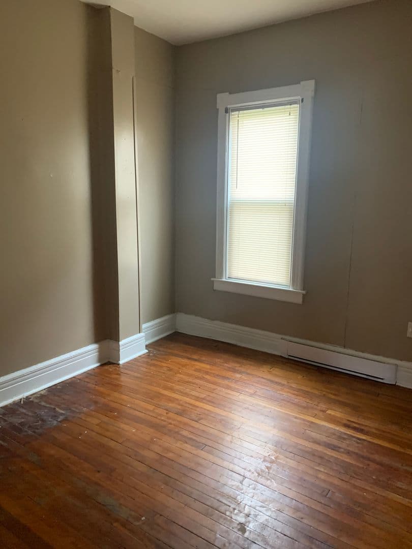 Amsterdam Apartment: 41 VANDERVEER ST. AMSTERDAM, NY 12010