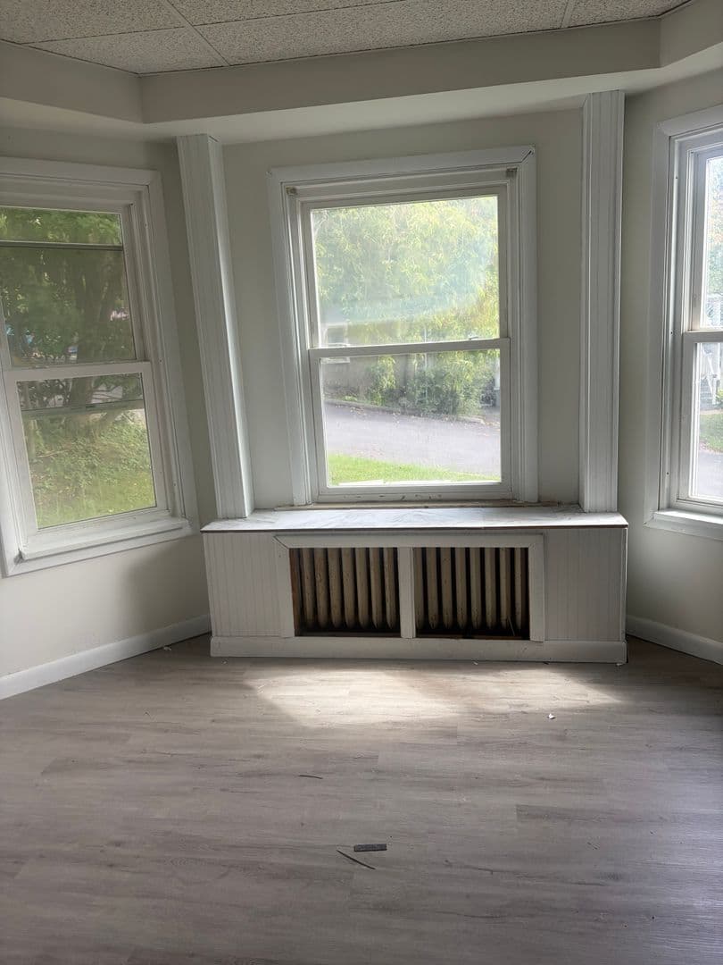 Amsterdam NY Apartment: 39 Phillips St