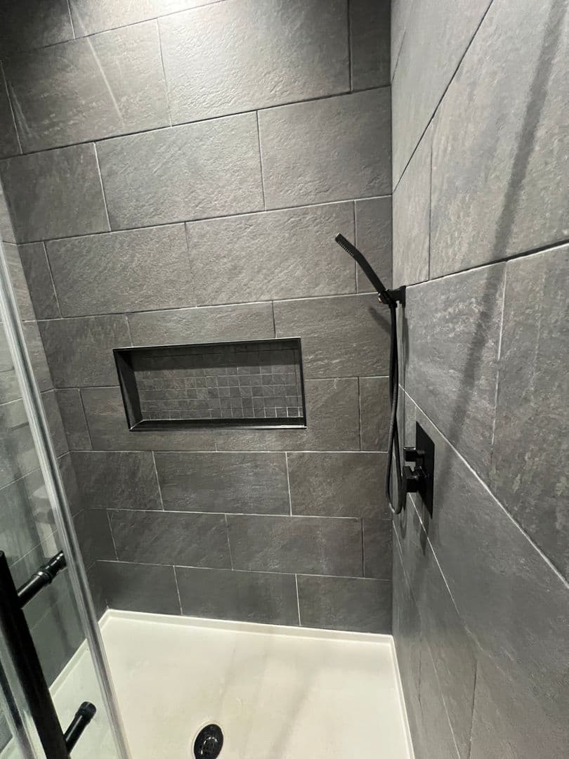 Johnstown Apartment: 4 S William St